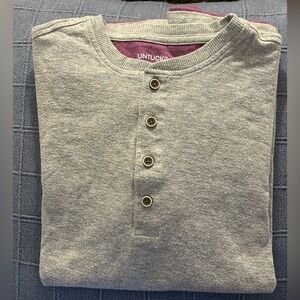 UNTUCKit Light Gray Henley Shirt